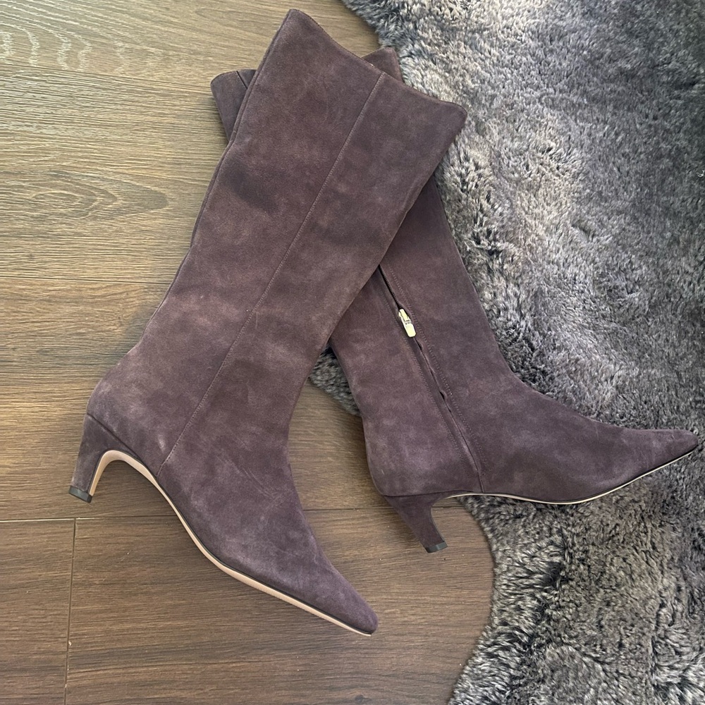 New without tags: Ann Taylor Kitten Heel Suede Boot